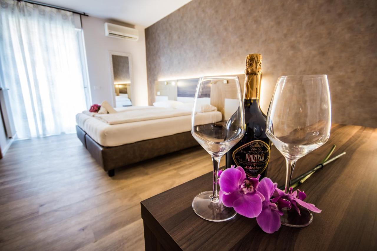 Hotel Eden Torri del Benaco Kültér fotó