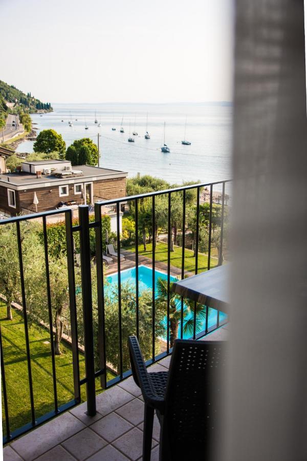 Hotel Eden Torri del Benaco Kültér fotó