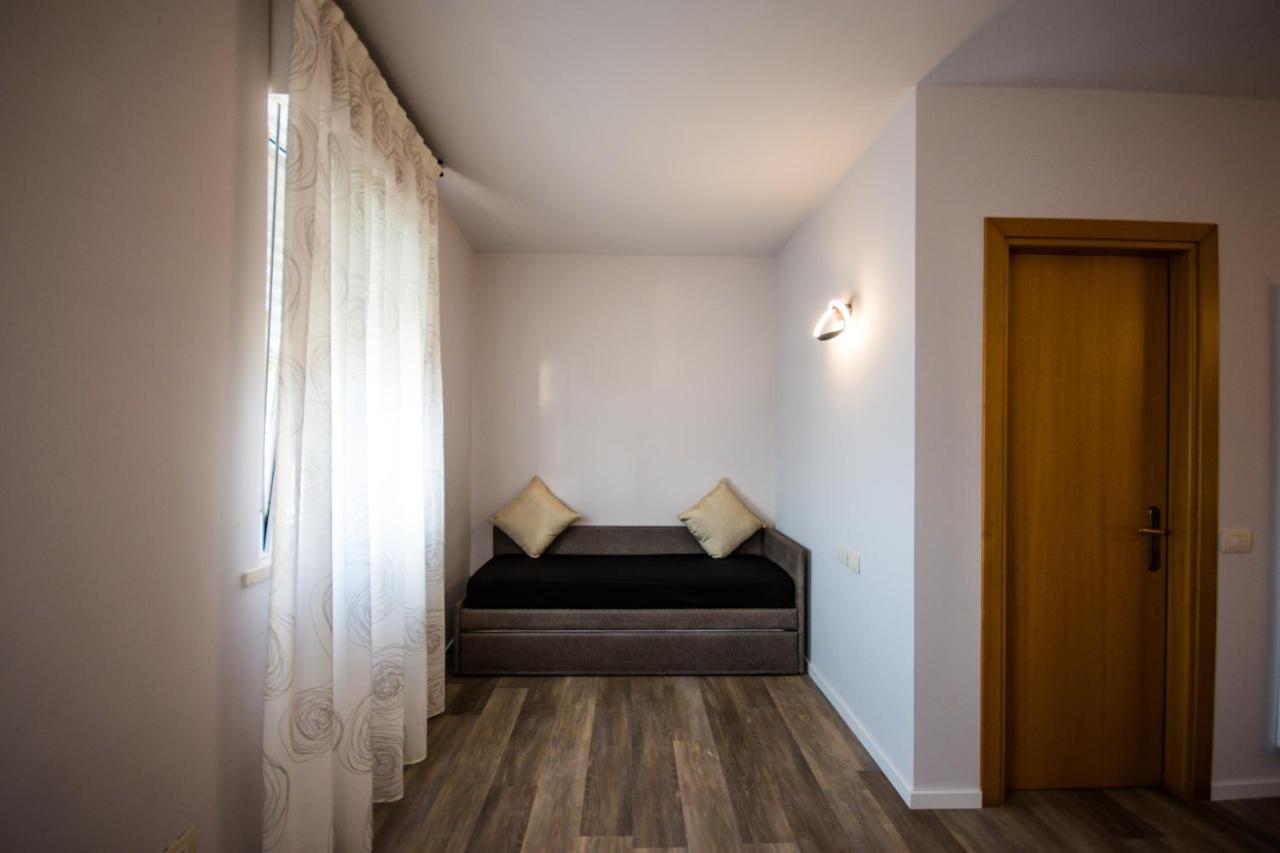 Hotel Eden Torri del Benaco Kültér fotó