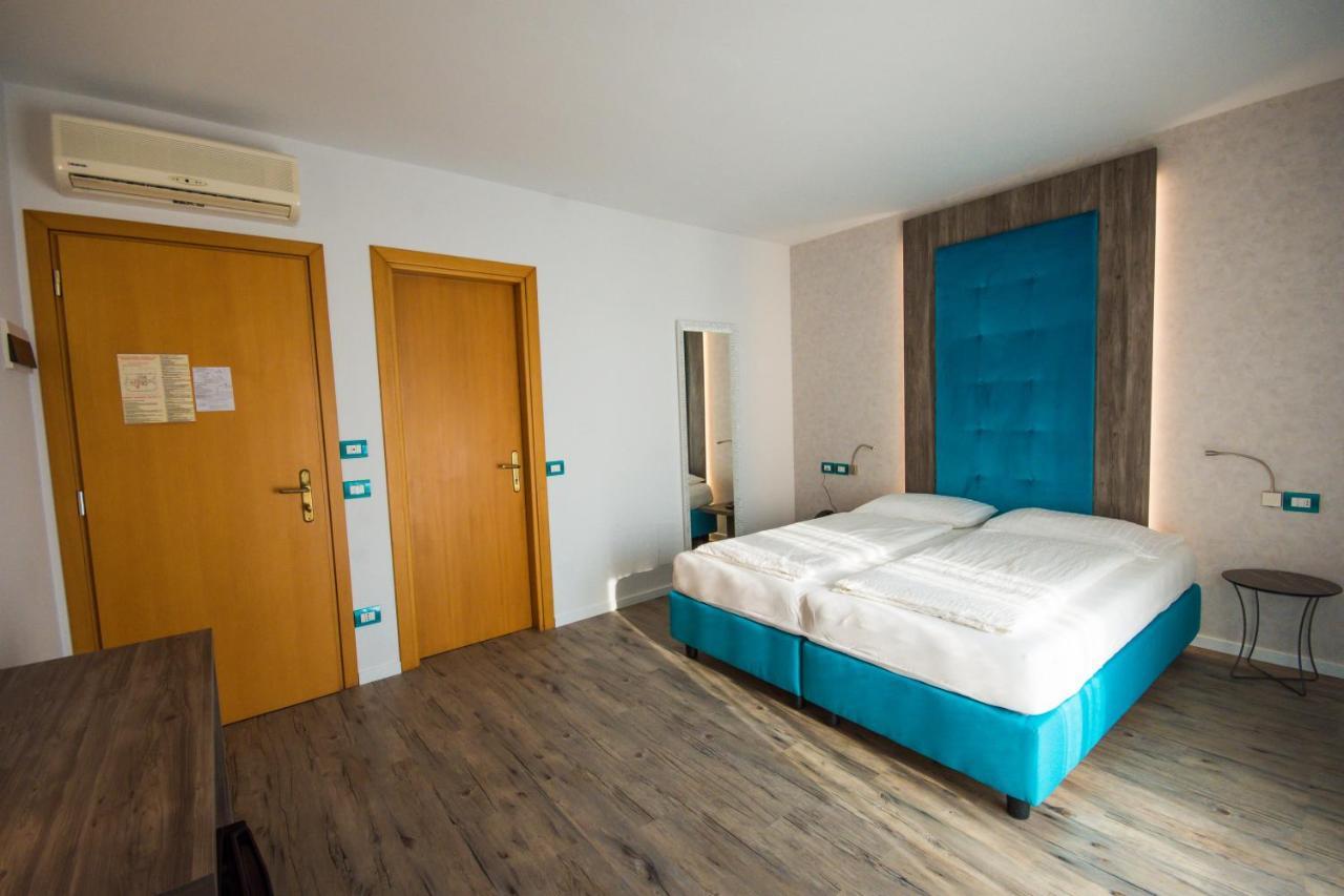 Hotel Eden Torri del Benaco Kültér fotó