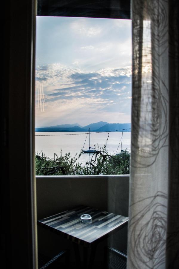 Hotel Eden Torri del Benaco Kültér fotó
