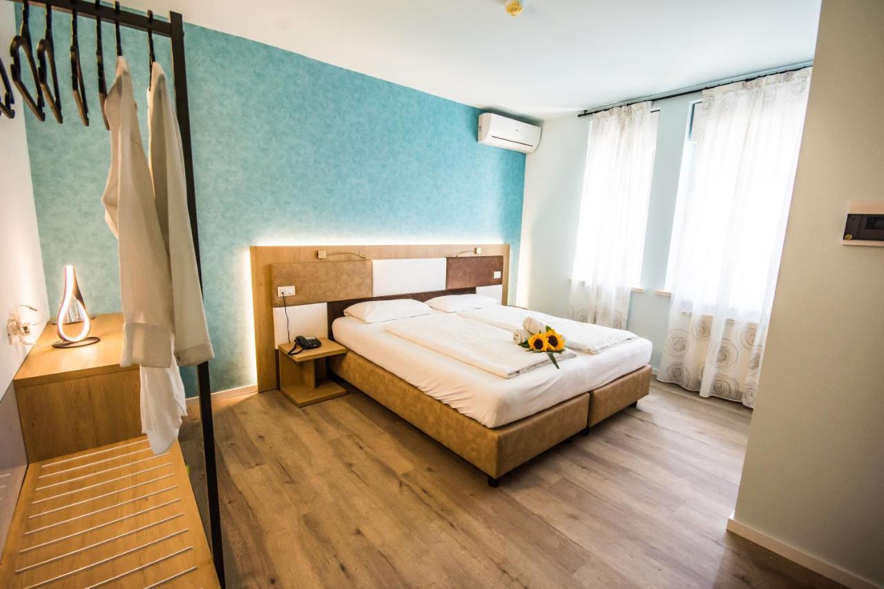 Hotel Eden Torri del Benaco Kültér fotó