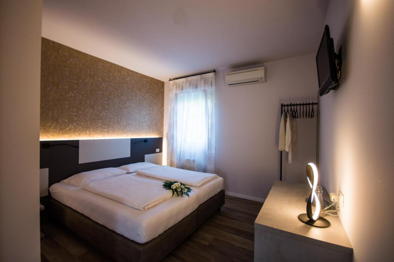 Hotel Eden Torri del Benaco Kültér fotó