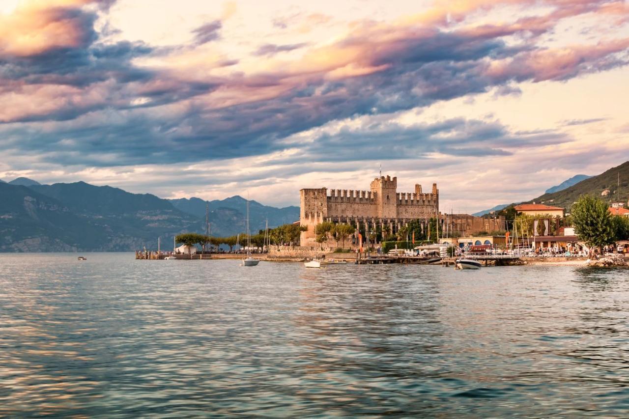 Hotel Eden Torri del Benaco Kültér fotó