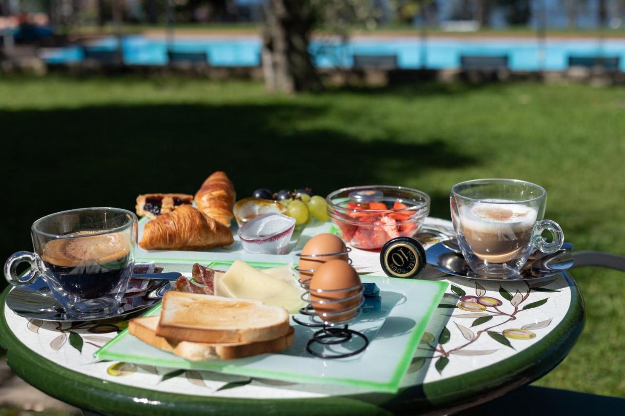 Hotel Eden Torri del Benaco Kültér fotó